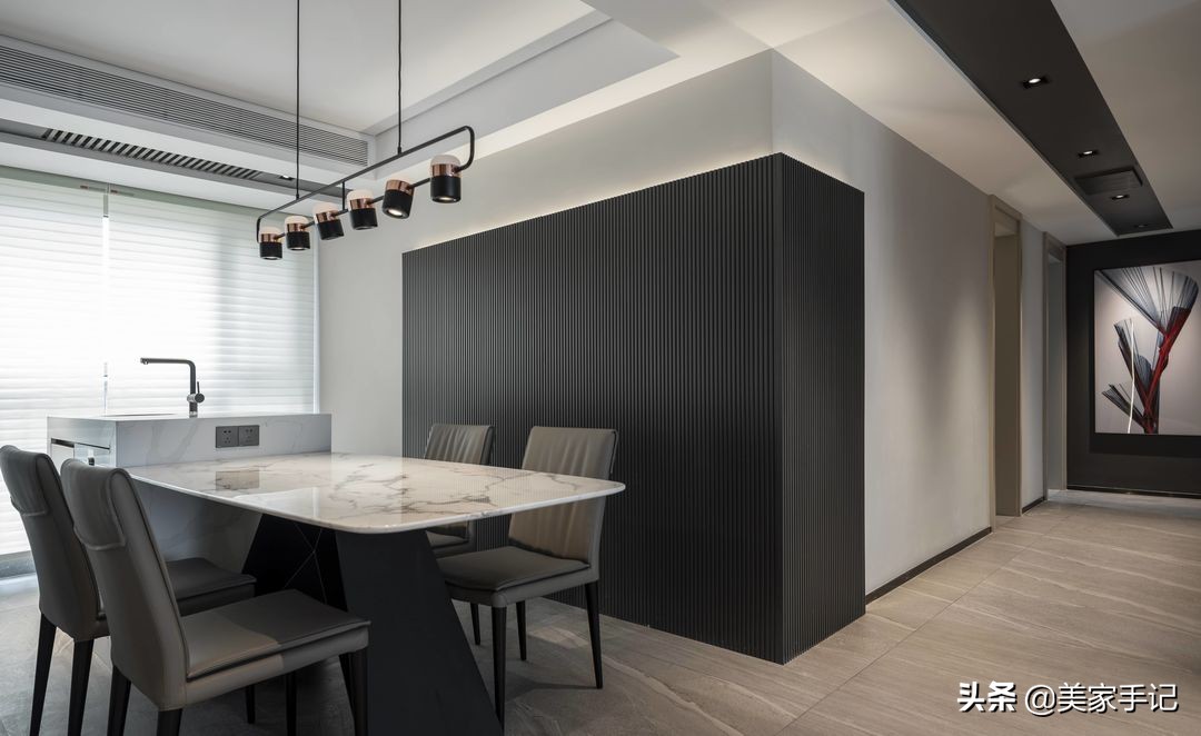 苏州夫妇140㎡家，主卧做个小改动，偷出一个衣帽间，真心实用