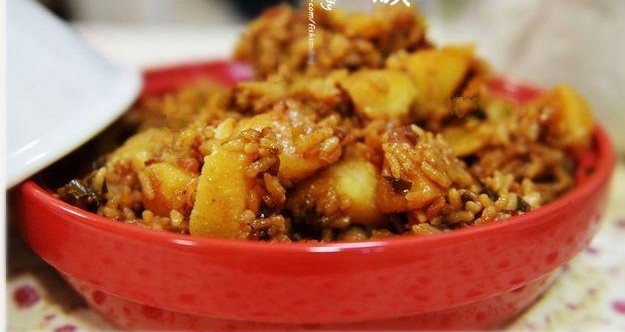 土豆干粮的家常做法,东北土豆白面干粮的做法