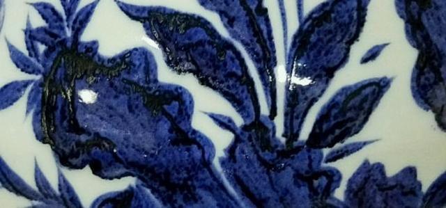 一招鉴定元青花真品必须有火石红,元青花小罐瓷器底足鉴定方法
