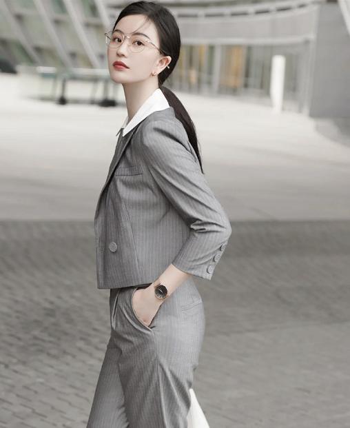 穿搭高级感上班,上班如何打扮好看