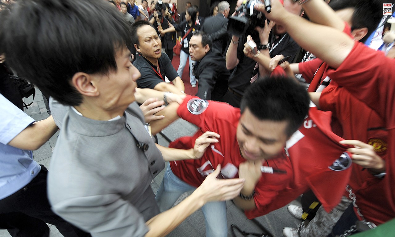 球衣销售数据,c罗和梅西每一年的球衣销售