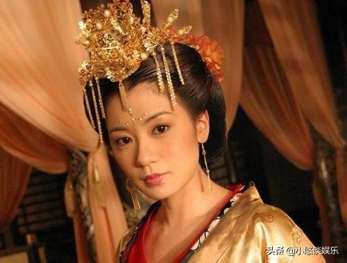至尊红颜里演哪个女二号,至尊红颜里面的老戏骨