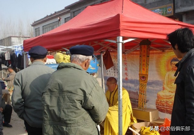 农村白事出殡有哪些讲究,出殡扎纸开光是什么意思