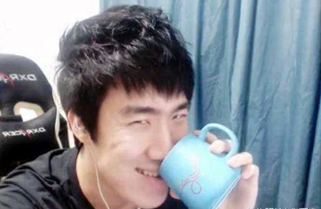 uzi全明星solo赛vn,骚男solovn