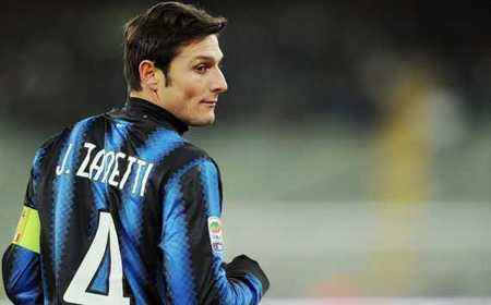 球场最后一道防线救球,球场最后的防线