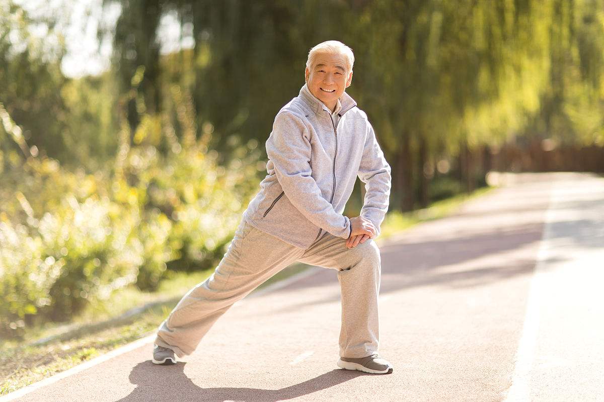 犯困是大脑缺氧还是供血不足,吃太饱犯困是头脑缺氧吗