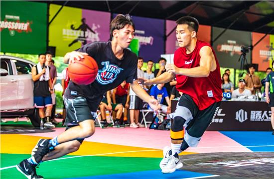 篮潮狂袭！哈弗F5虎扑路人王城市挑战赛鏖兵上海
