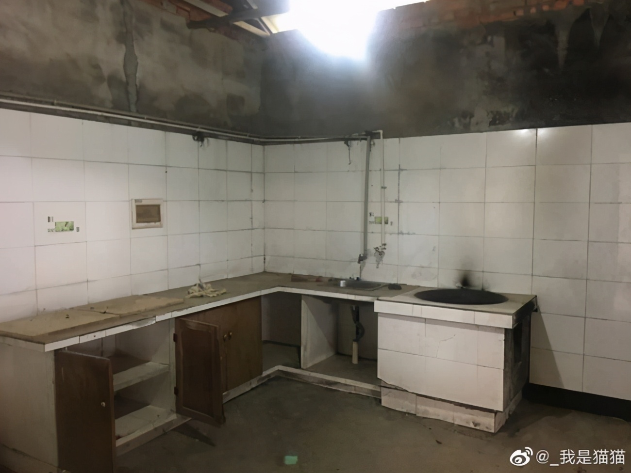 29岁成都女孩“组团养老”！辞职后和闺蜜在乡下爆改350㎡大房子