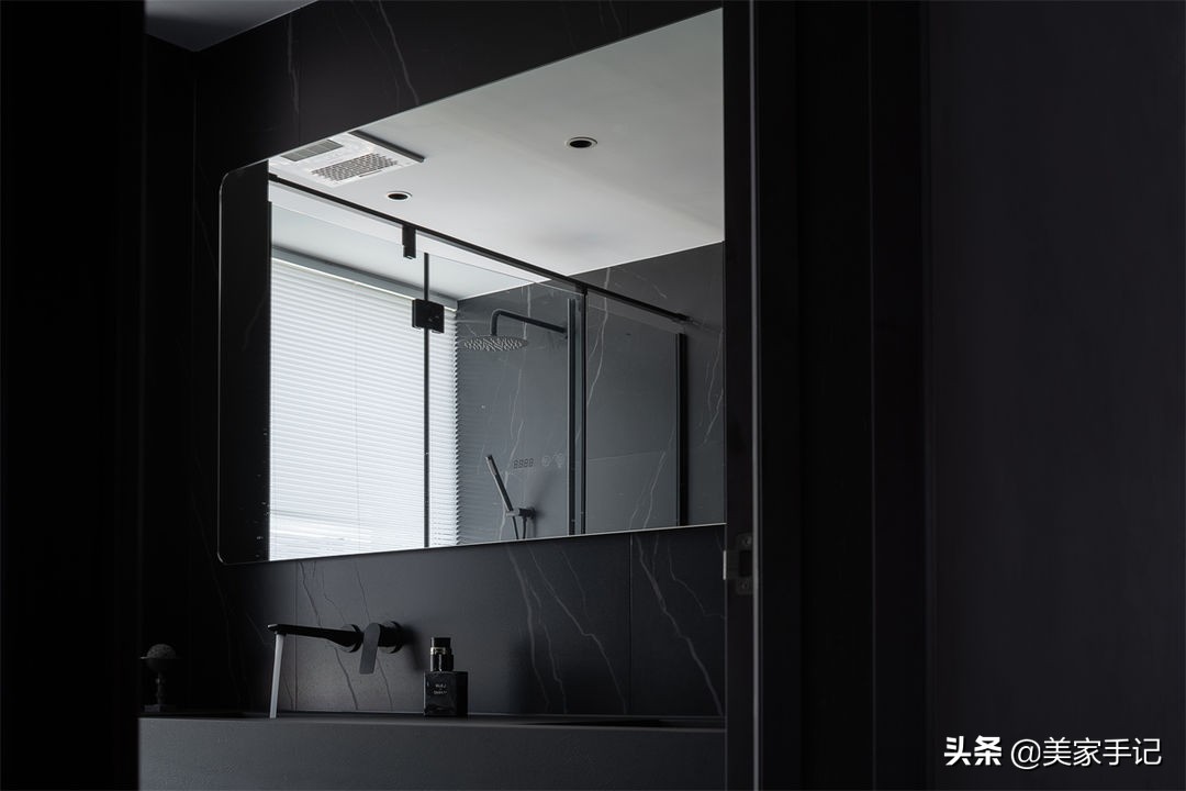 江苏发现一位40岁阿姨的家，那叫一个高级，拍给大伙瞅瞅，超有品