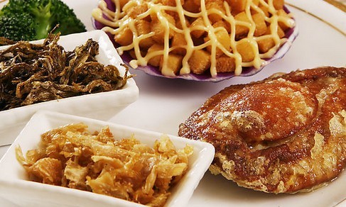 哺乳期什么食物容易引起宝宝湿疹,哺乳期不建议宝妈吃的食物