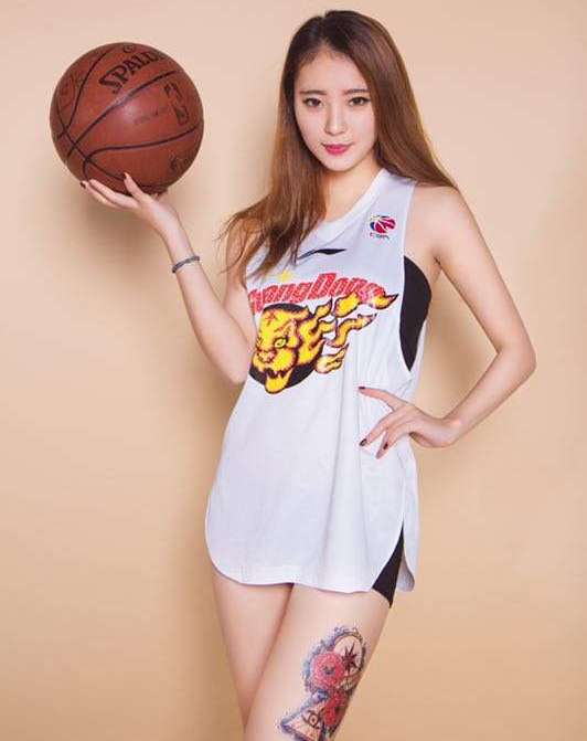 广东队篮球宝贝队长,90年代广东篮球拉拉队队长