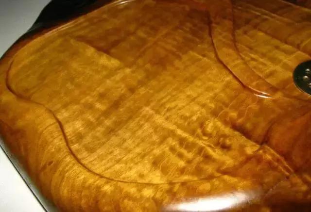 珍藏50年金丝楠现场开料，切出薄如纱的一块，众人瞬间沸腾！