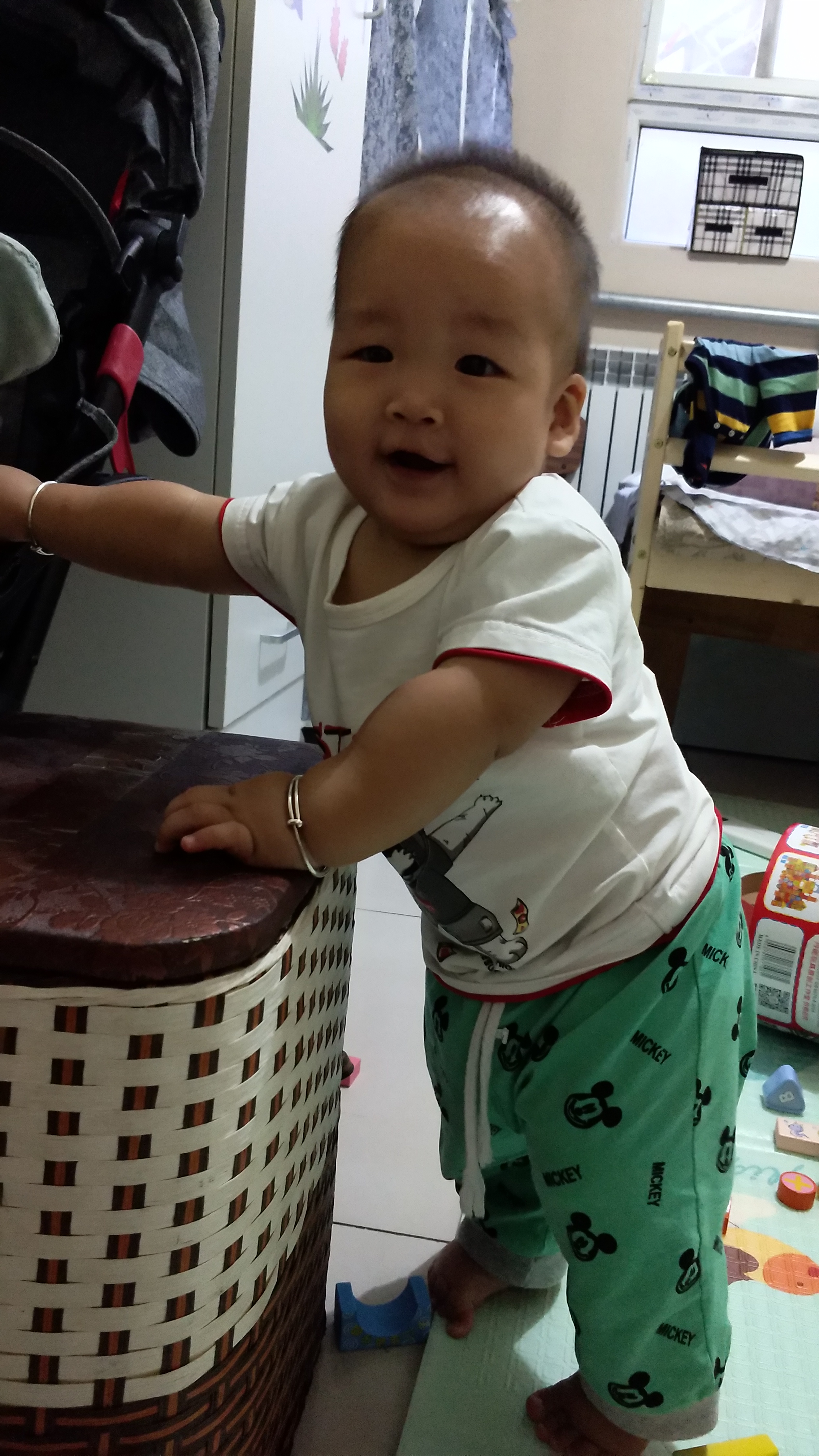 九个多月的宝宝发育标准,女孩九周岁发育需要干预吗