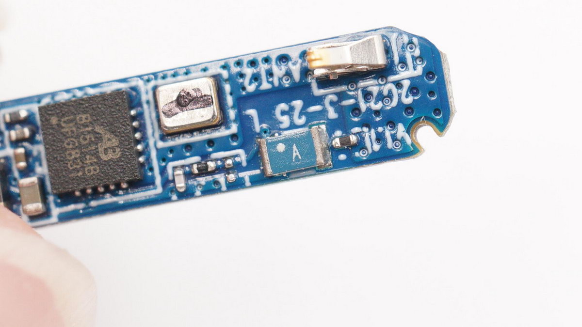 远销非洲的TWS真无线耳机应该注意什么？拆解传音TECNOBuds2看看