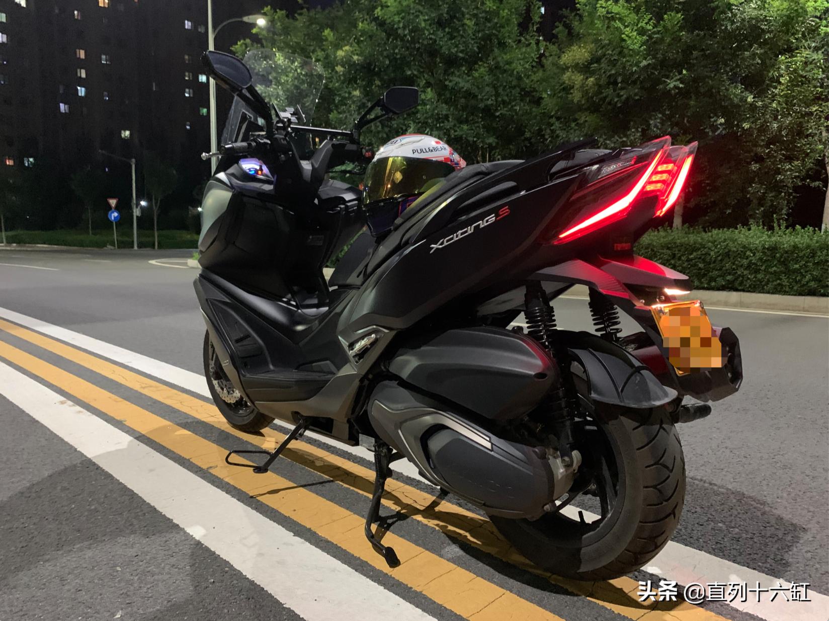 光阳进口赛艇s400国外测试,光阳xcitings400长途表现
