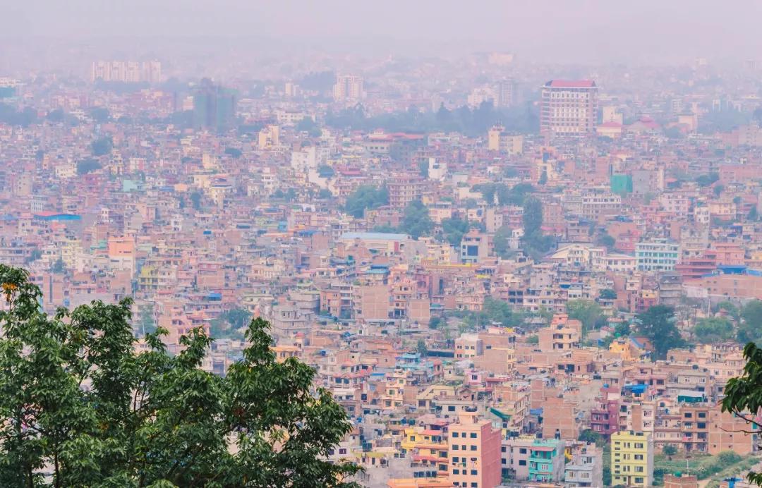 这个微笑国度，见人就夸漂亮，300元就能在天空滑翔