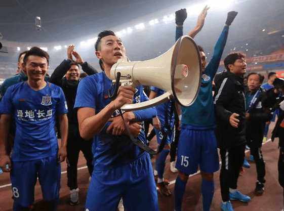 上港拿了几个冠军,上港拿过几次中超冠军