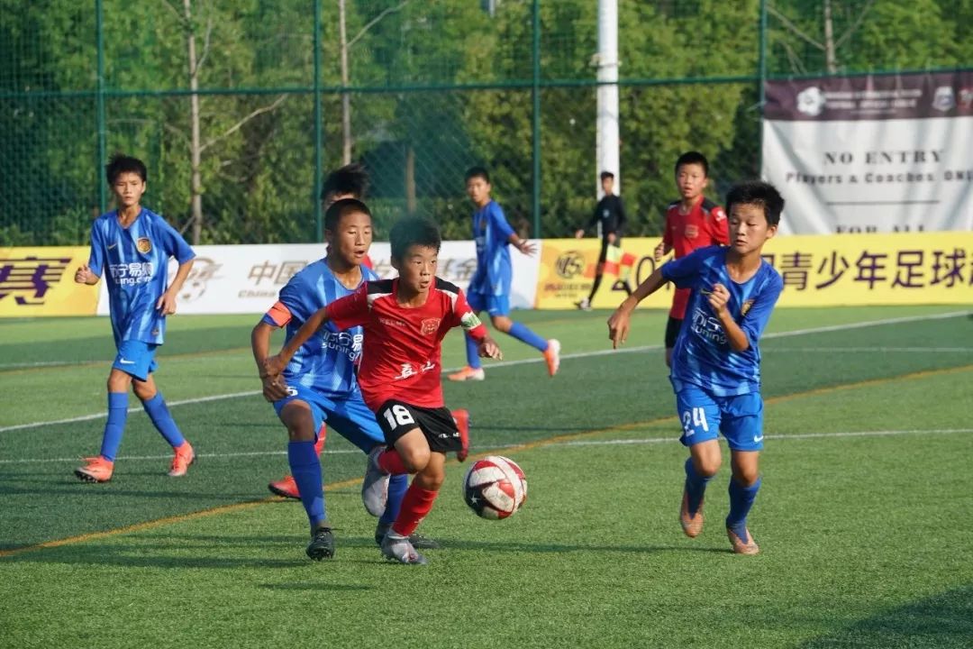 冲上中乙，是上海这家业余足球俱乐部成立十周年的最好礼物