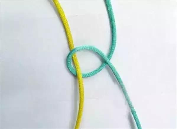 单绳隔珠打结视频教程,手串伸缩加珠绳打结法