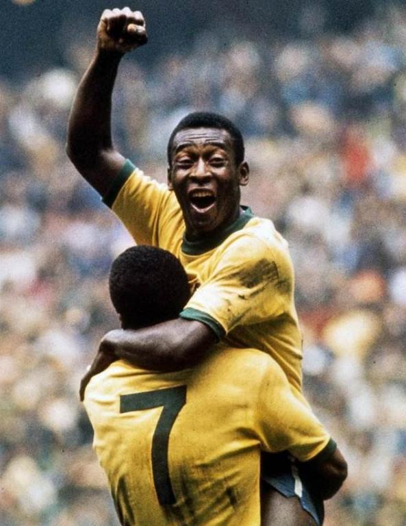 16岁进入职业战队,16岁进入职业足球