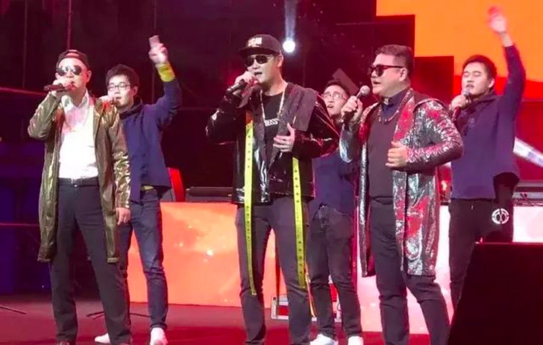 大佬们在互联网大会上说的什么,大佬们在互联网大会上说什么