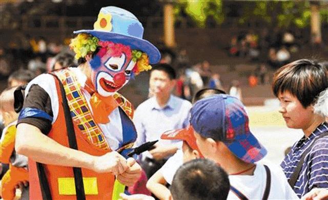 槽糕，是心动的感觉！这个神秘花谷正在悄然绽放！走，去拍照～