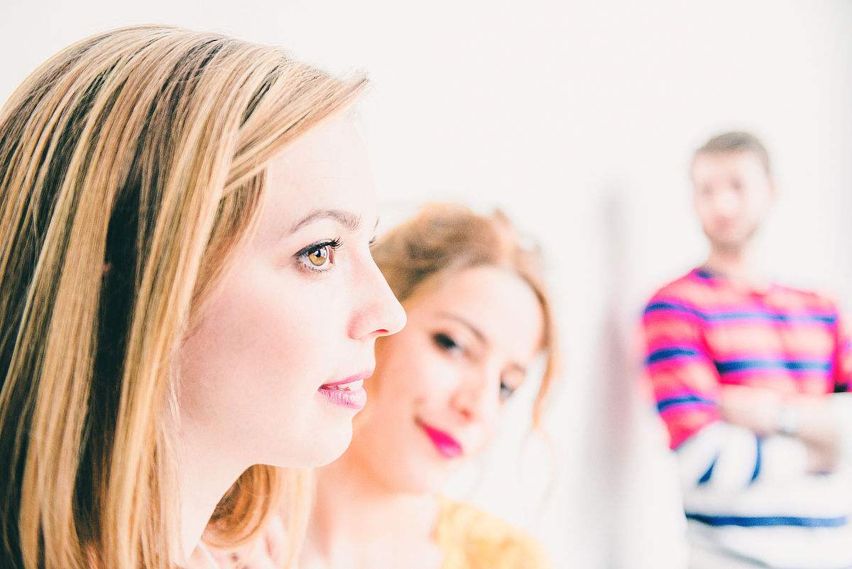 70%的女性会“*慰自**”：女性自我愉悦并不可耻，性教育需要提早