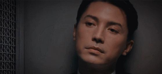 尊龙这才是亚洲颜值之巅峰,被称为亚洲第一美男尊龙