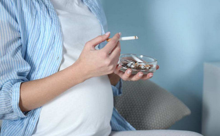 爸爸吸烟会导致胎儿心脏病吗,老公吸烟胎儿会得先天心脏病吗