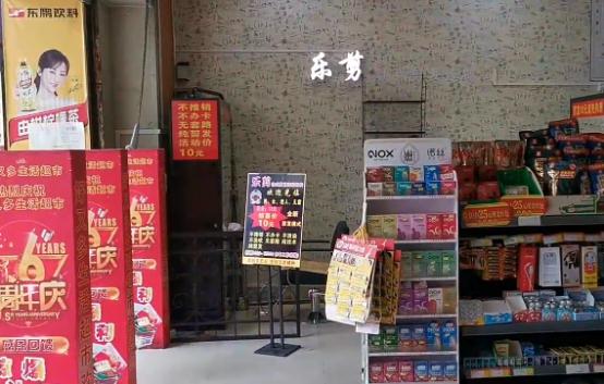 10元快剪店一天赚多少,美发快剪怎么盈利的