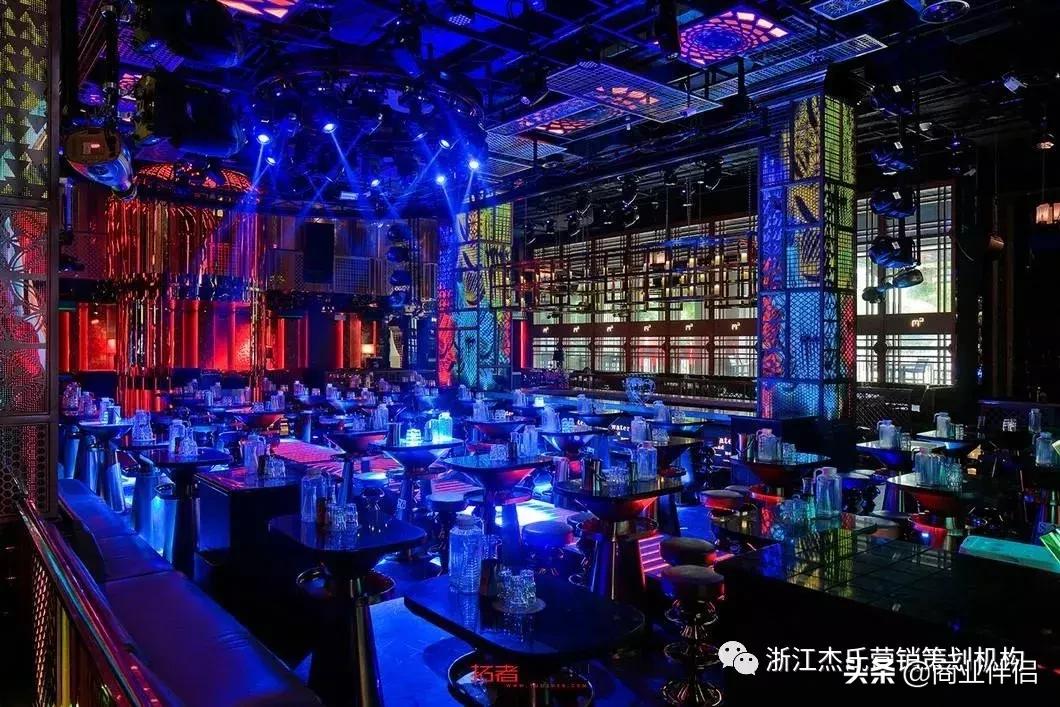 小型酒吧经营策划方案,经营酒吧需要具备的条件