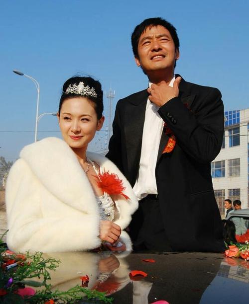 程莉莎说郭晓冬穿军装,郭晓冬老婆程莉莎衣服