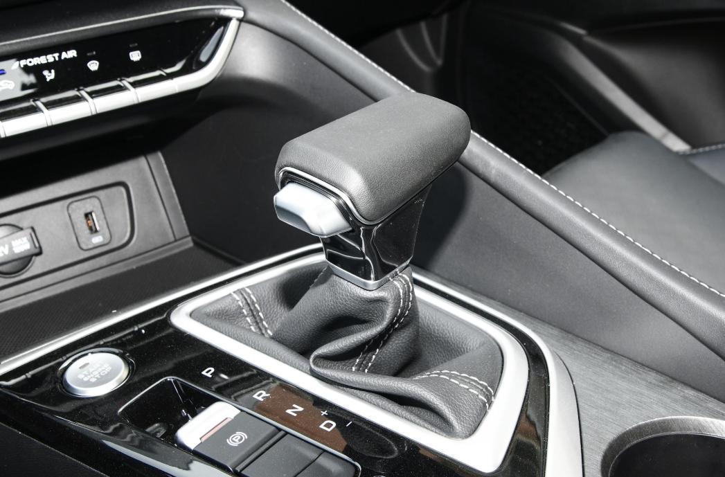 自动挡省油小汽车推荐哪款车型,皮实耐造的自动挡小轿车推荐几款