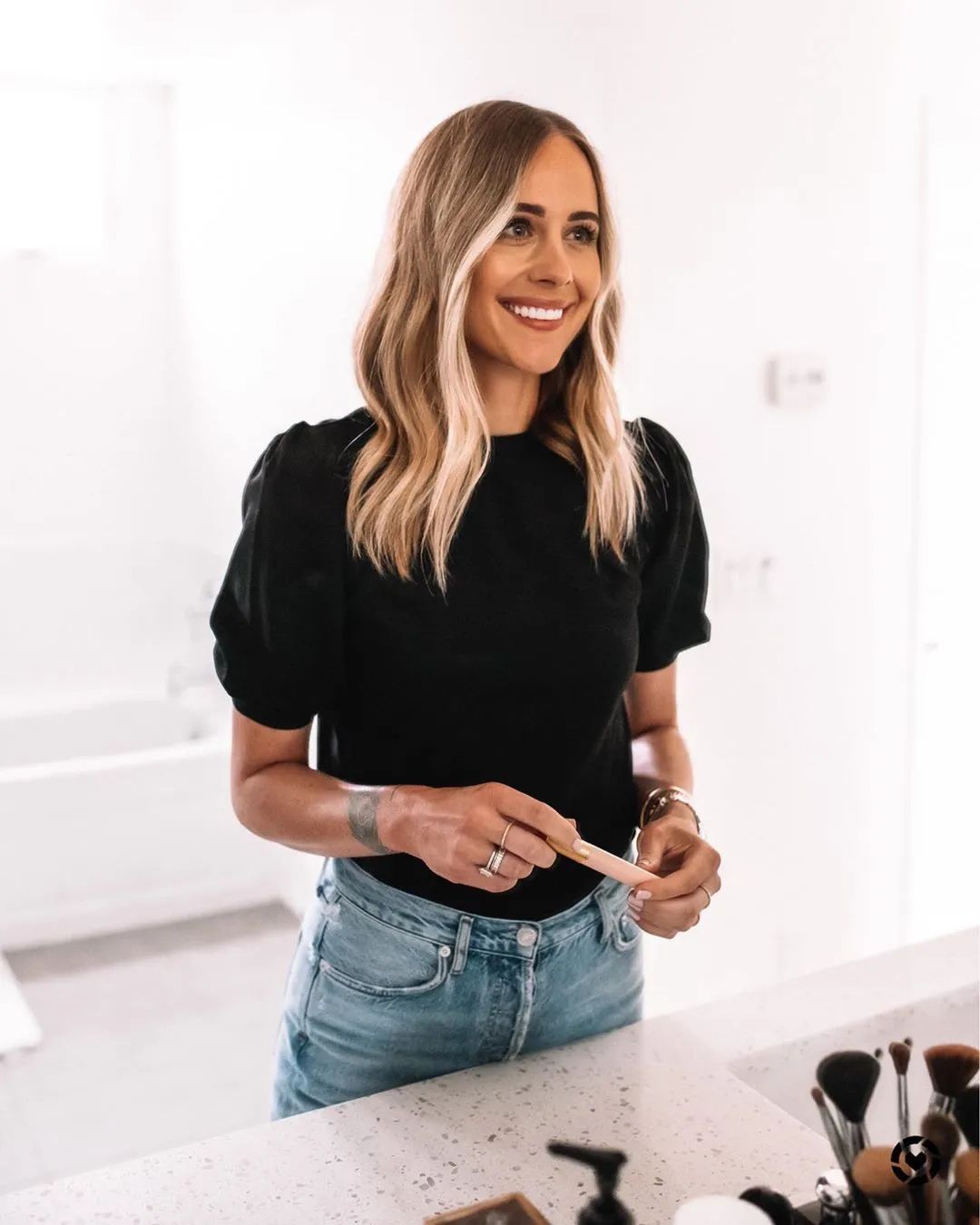 夏天t恤女款2022款网红款百搭,夏季必备百搭t恤品牌推荐