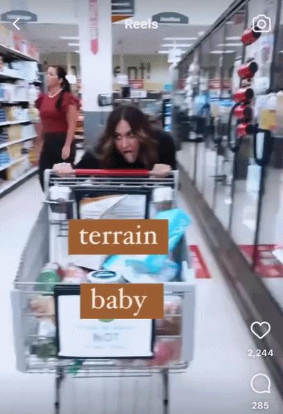 美国女子无视新冠，狂舔超市商品、门把手？全网怒了