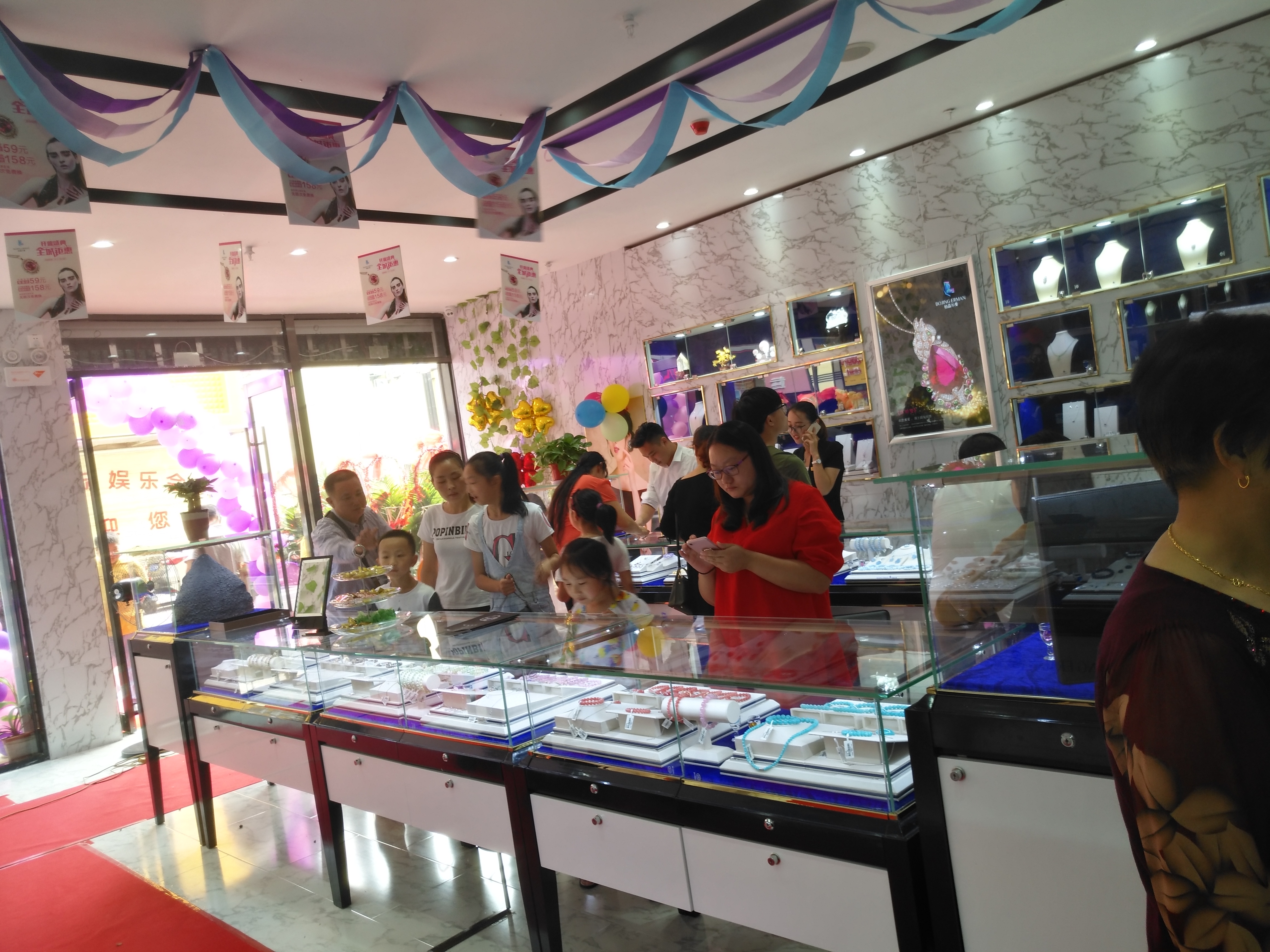 小饰品店加盟技巧有哪些,饰品店加盟创业项目