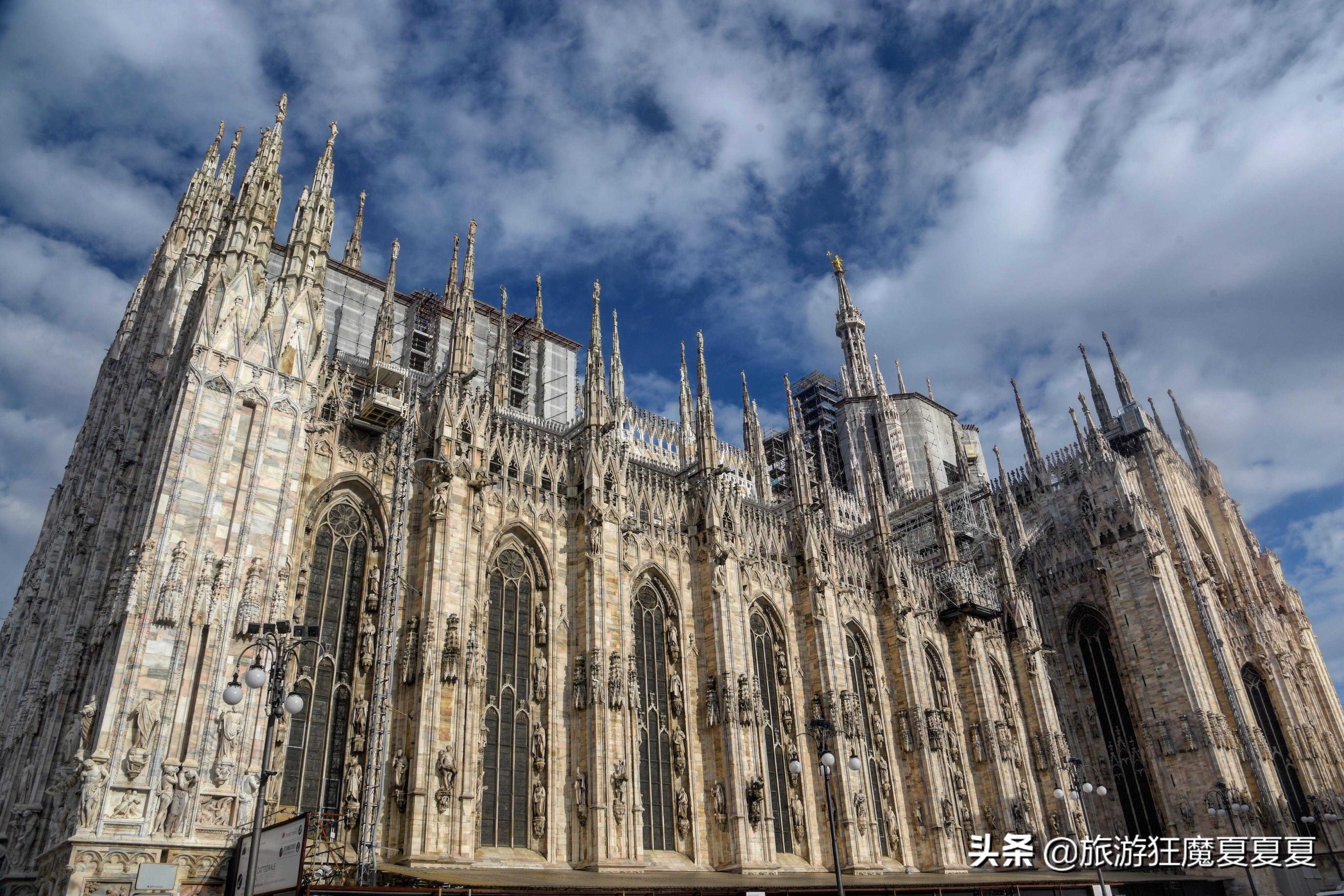米兰大教堂拿破仑雕像,米兰建造600年的大教堂
