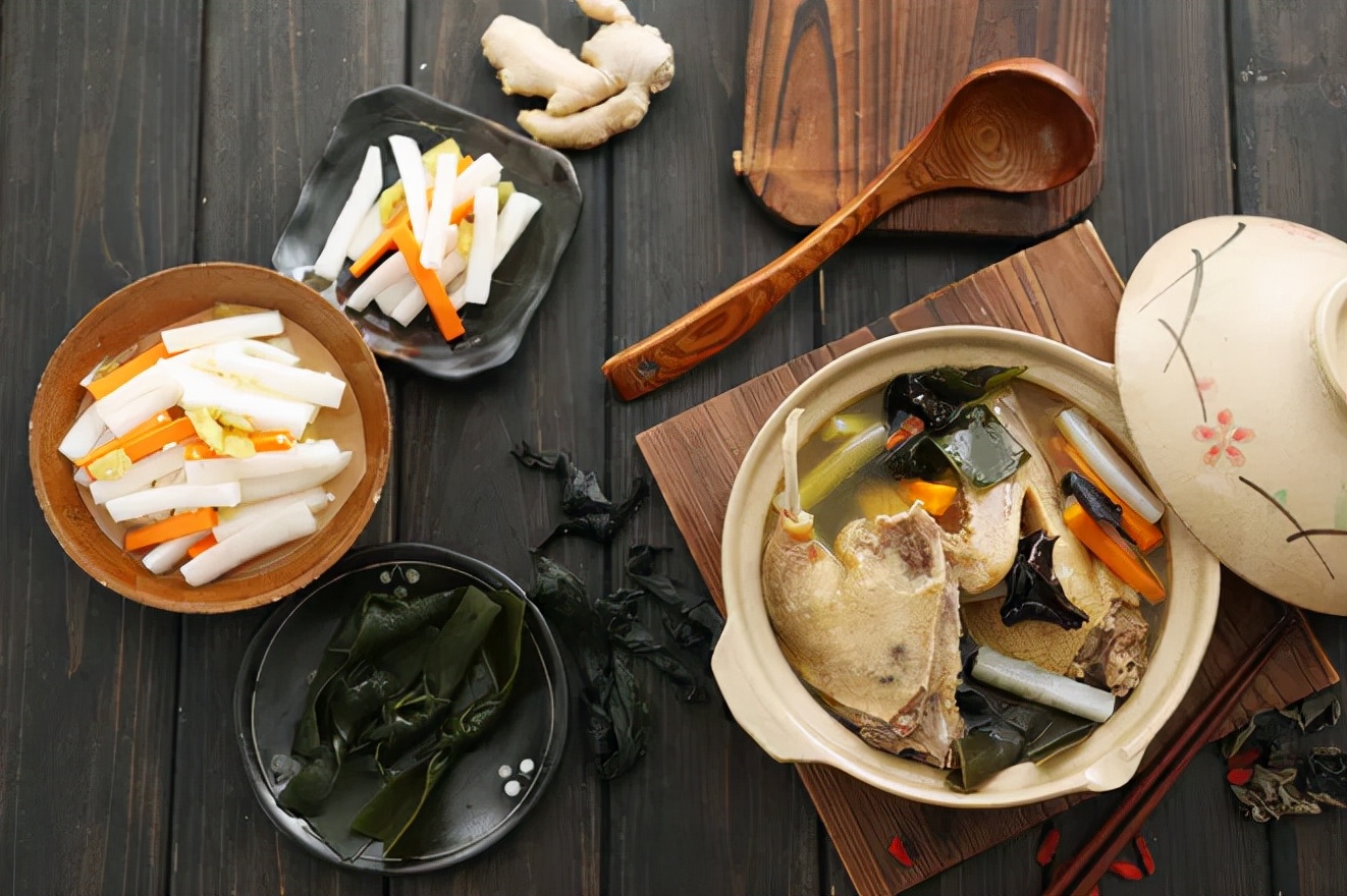 夏天鸭肉怎么炖好吃又营养,鸭肉怎么煮好吃又简单不上火