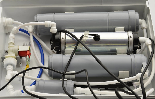 400g易开得v5净水器欢迎选购,台上式反渗透净水器实用选购方法