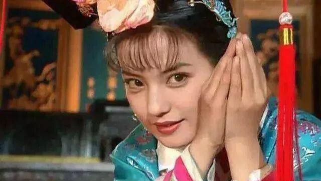 真正的小燕子的照片图文,赵薇版小燕子承认自己是冒牌货