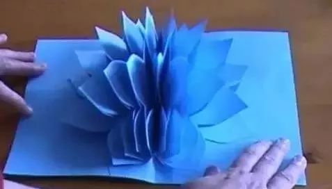 幼儿春节主题手工制作：灯笼+贺卡+鞭炮！