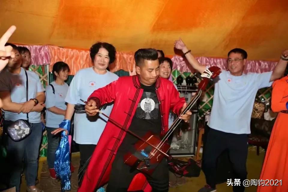 蒙古族烤全羊开羊仪式,蒙古吃烤全羊喝什么