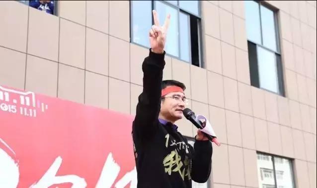 靠一颗小小的坚果，力压茅台、做到天猫食品第一品牌