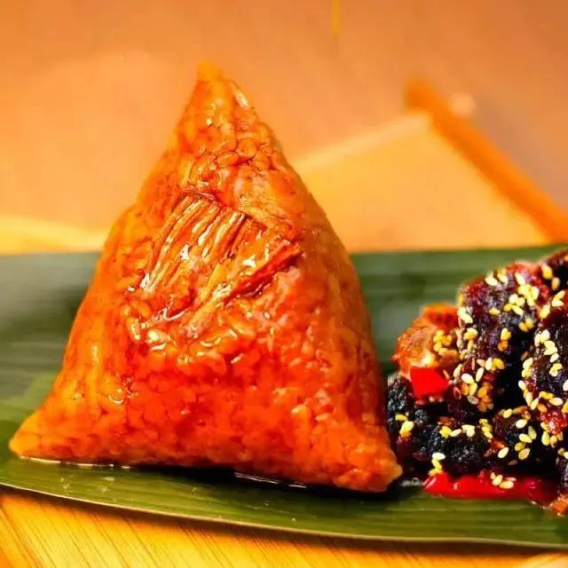 浙江高校龙舟比赛,浙大宁波理工学院赛龙舟