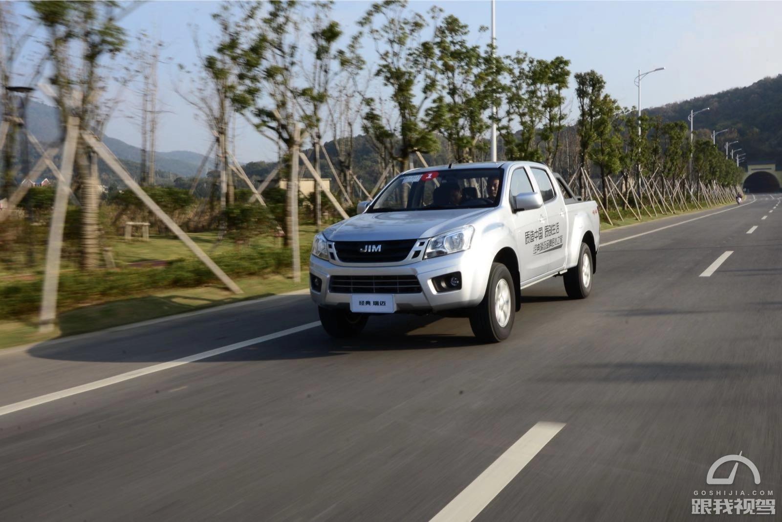 五十铃皮卡瑞迈试驾,五十铃新款瑞迈跑高速稳定性测试