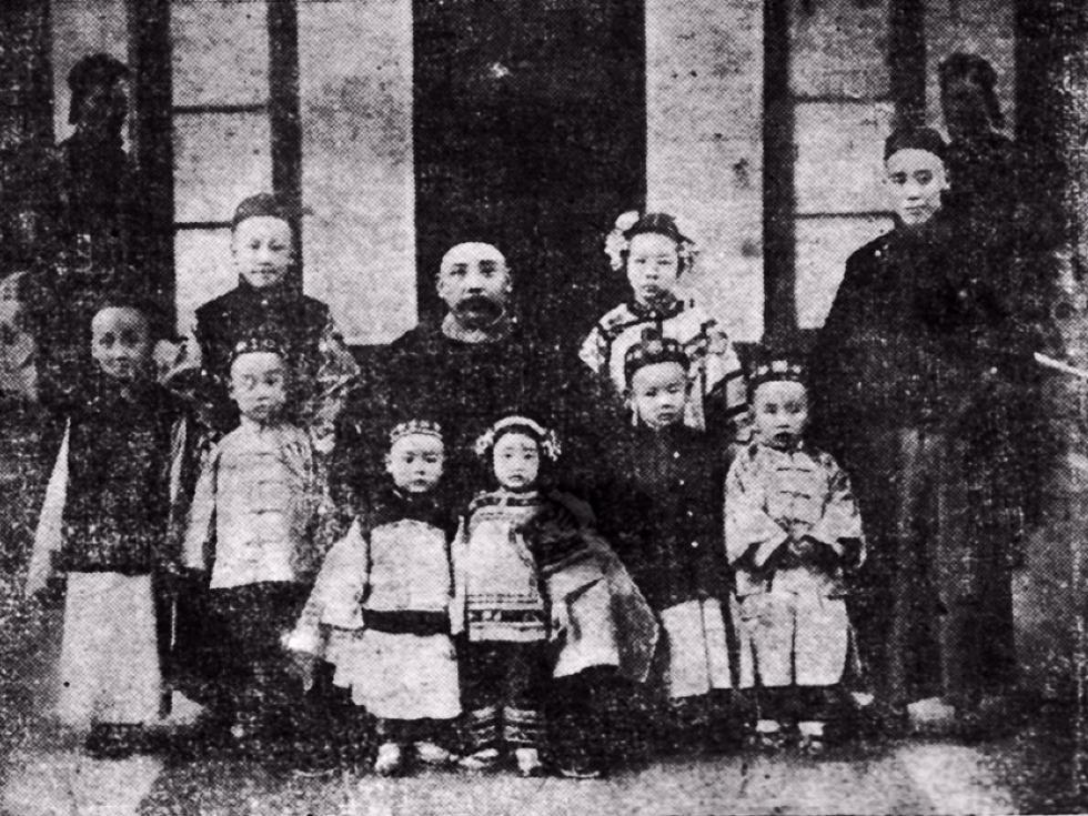 在位83天的皇帝袁世凯，皇帝梦虽然短暂，后宫却彩旗飘飘