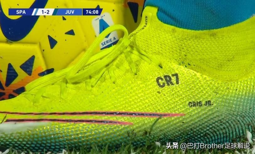 再次打脸！C罗直接任意球险破门，Nike新战靴有秘密*器武**
