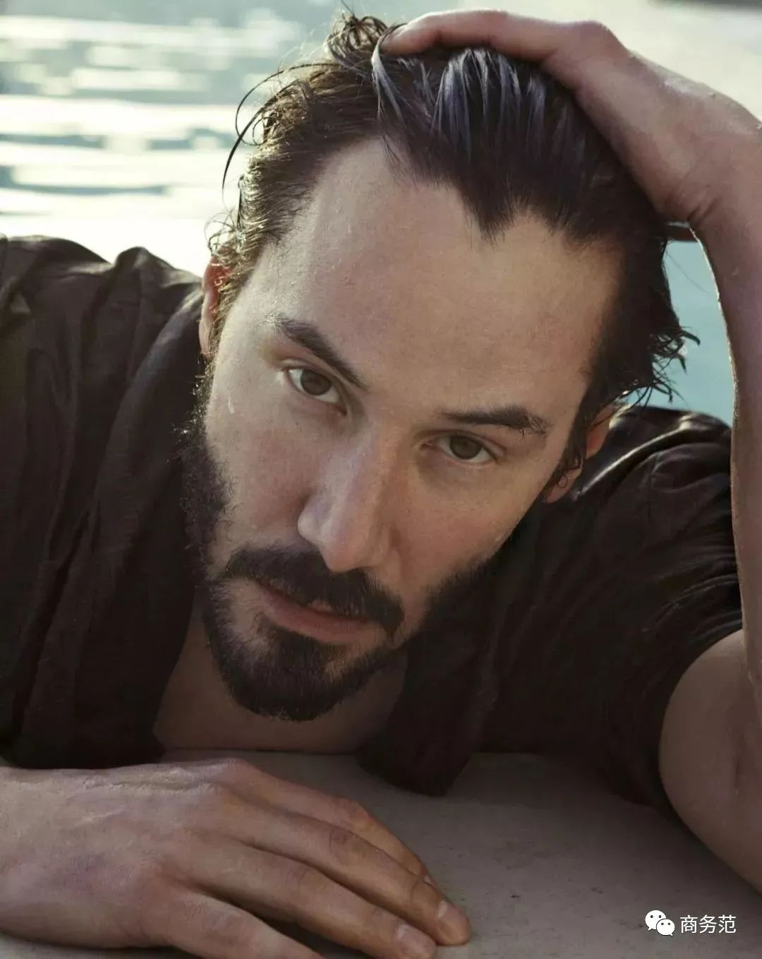 基努里维斯爱上一个流浪汉的电影,基努里维斯40岁