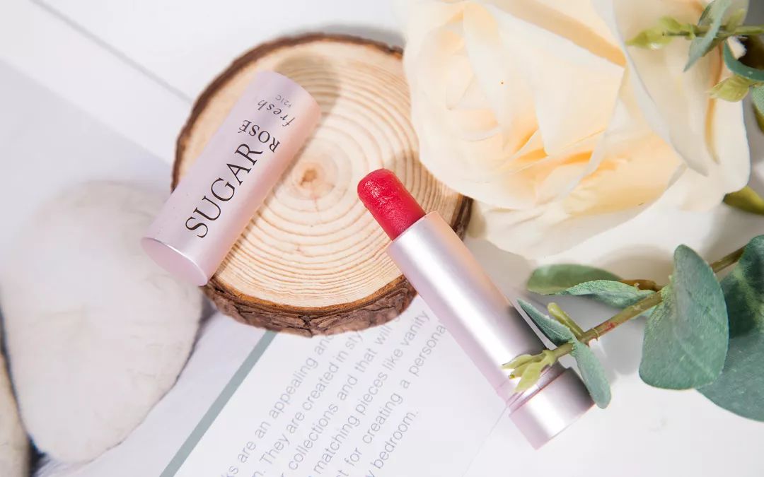 可以让嘴巴滋润红的润唇膏,最好用的几款润唇膏