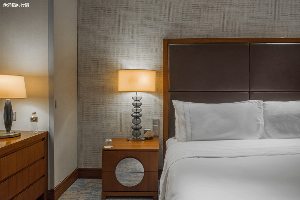 细品光彩琉璃中的东方韵味，澳门旅居的奢雅华贵尽汇于此